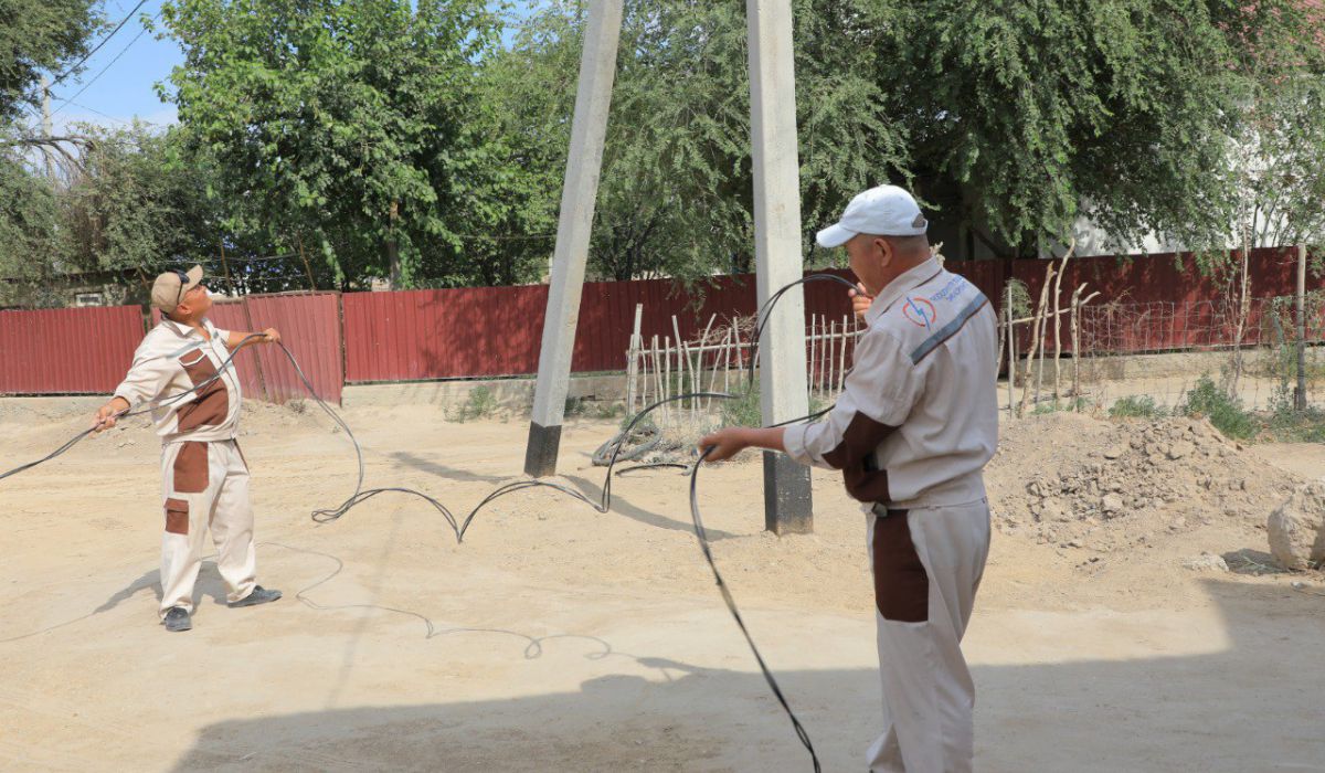 Havo tarmog‘ini ta’mirlash ishlarida qoidabuzarlikka yo‘l qo‘ygan brigada ish joyidan chetlatildi